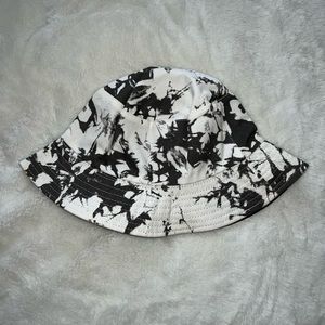 Tie dye print bucket hat